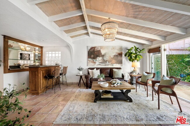 Building Photo - 213 Via Cordova