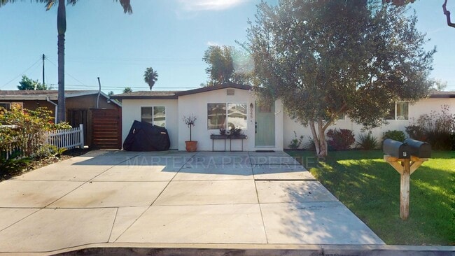 Building Photo - Beautiful Home In Costa Mesa