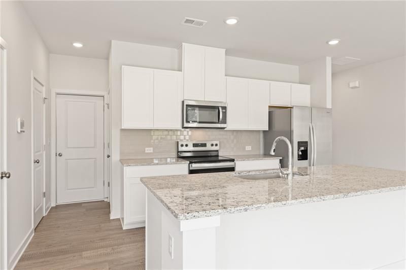 Building Photo - 2837 Bullfrog Ln