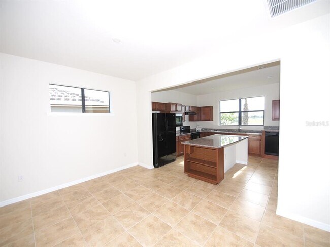 Building Photo - 19224 Isadora St