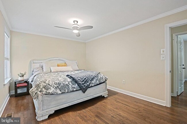 Building Photo - 2918 Glenvale Dr