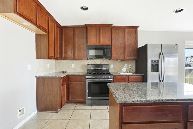 Building Photo - 6802 Claire Brook Dr