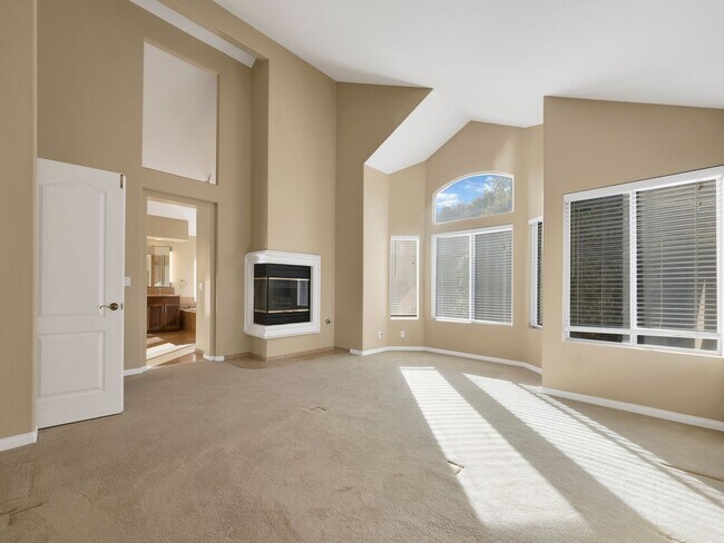 Building Photo - Spacious Newbury Park Rental | Grand Entry, Bonus Room & Covered Patio