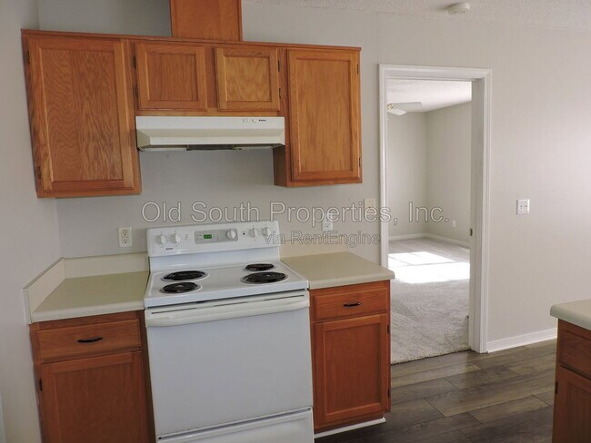 Building Photo - 555 Batten Blvd