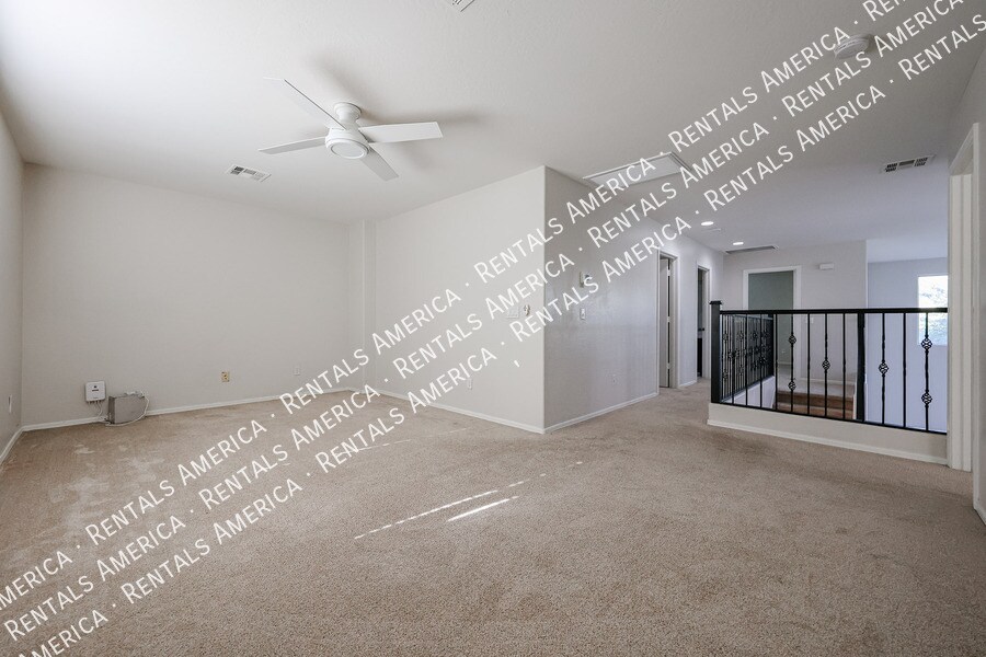 Building Photo - 44388 W Oster Dr