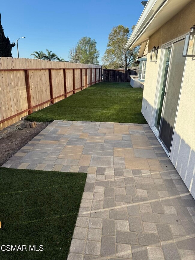 Building Photo - 400 N Steckel Dr