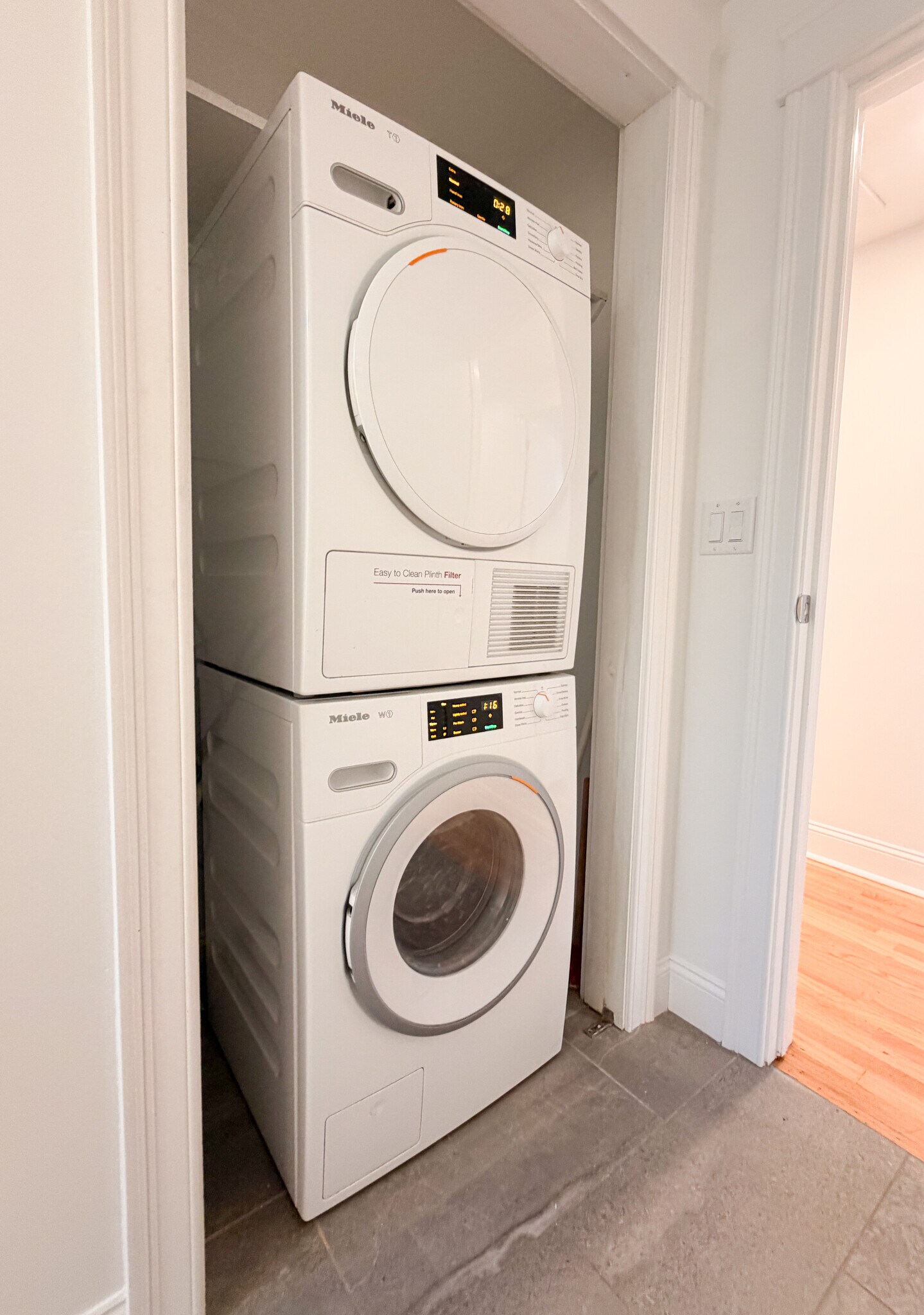 Building Photo - 6 Eastfield Rd