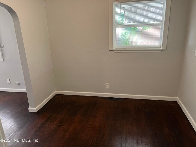 Building Photo - 5246 Poppy Dr