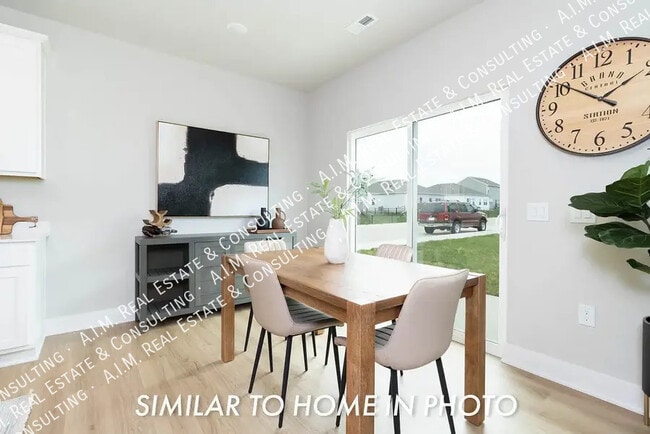 Building Photo - 6907 Iris Ct
