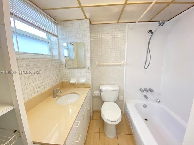 Building Photo - 801 Meridian Ave