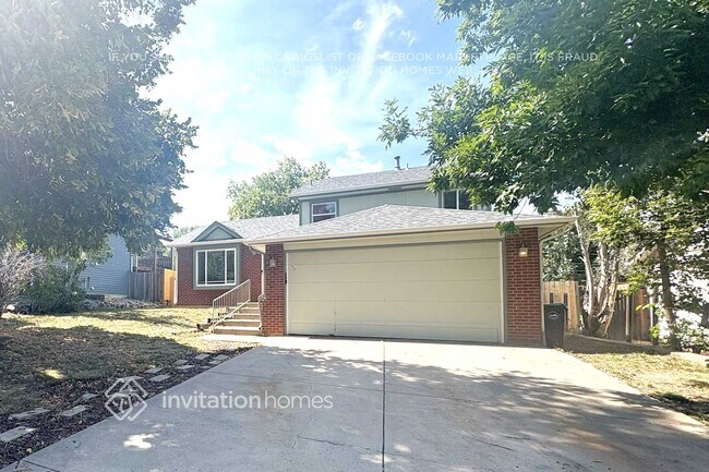 Building Photo - 227 Poppy St