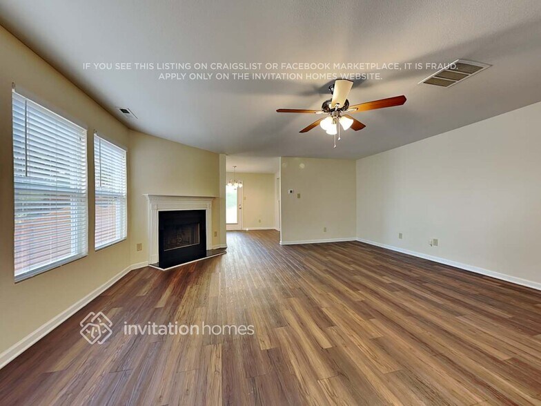 Building Photo - 938 Littleton Dr