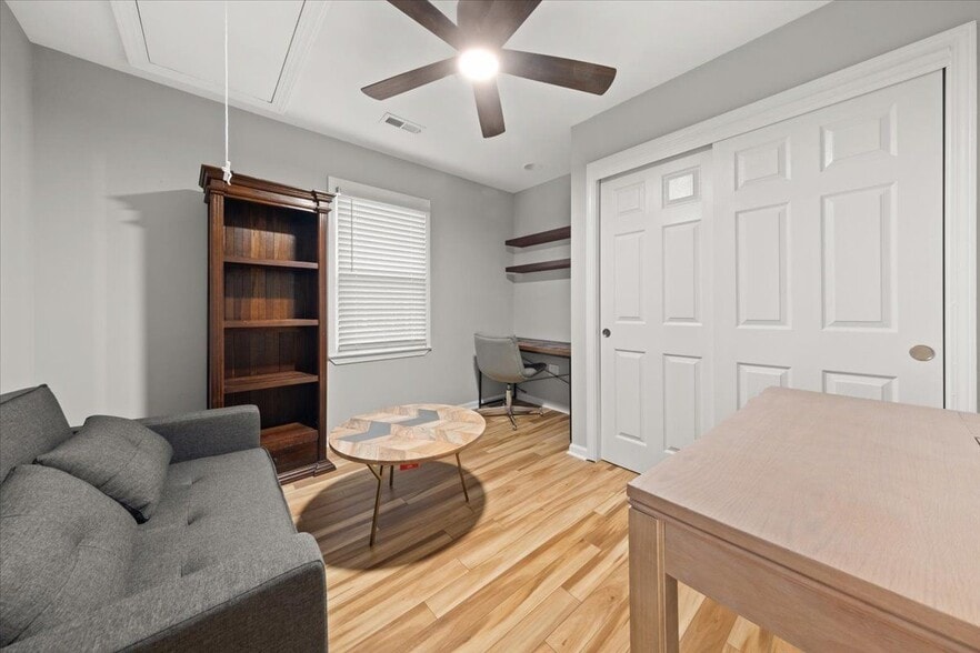 Building Photo - 65 Howell St SE