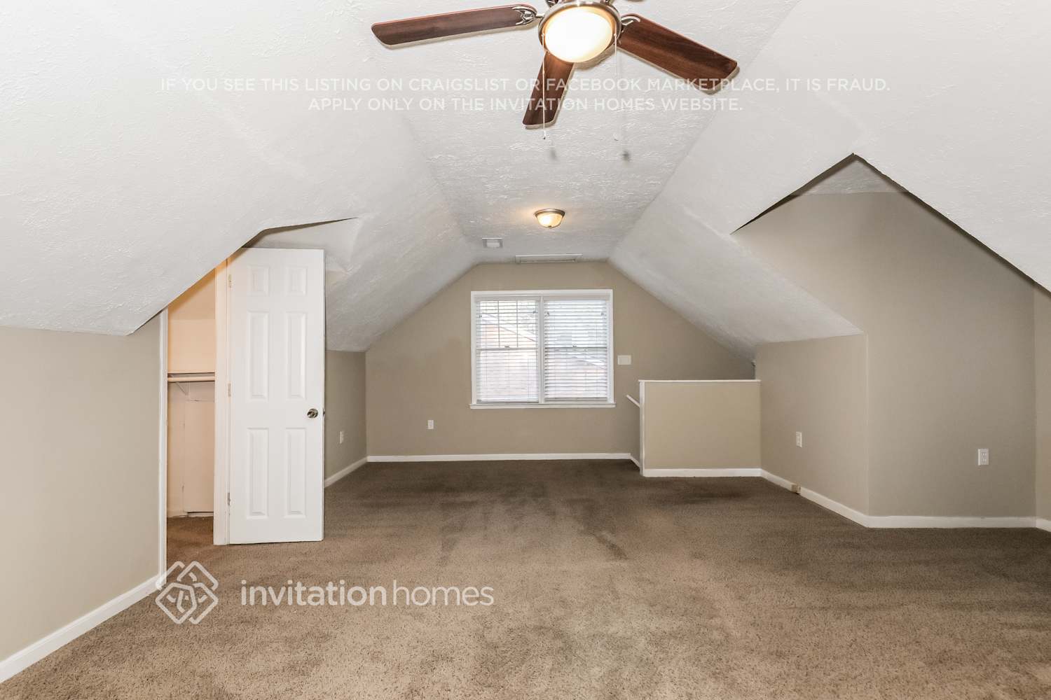 Building Photo - 2498 Quentin Dr