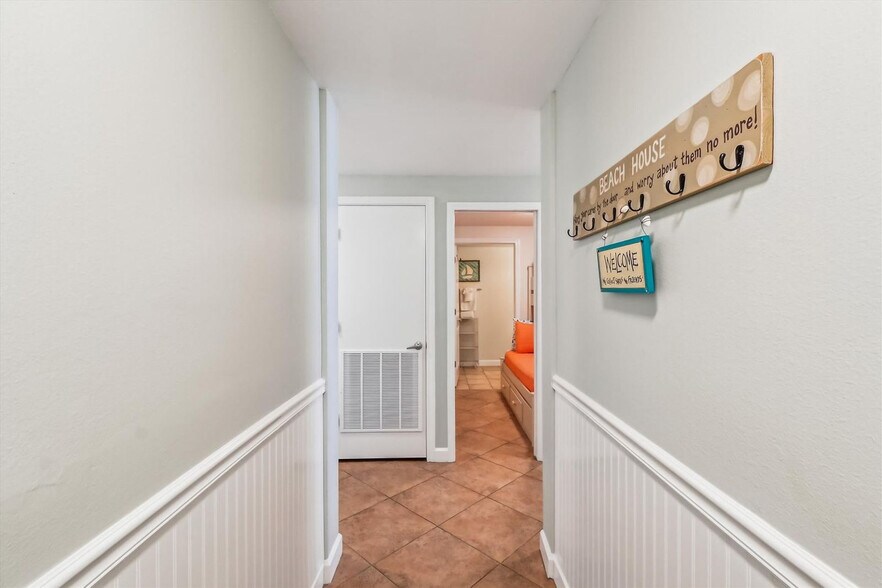 Building Photo - 104 Gulfside Ct