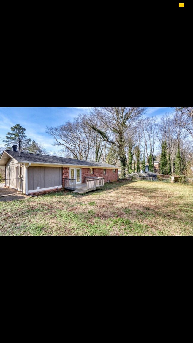 1126 S Enota Dr NE 1126 S Enota Dr NE Gainesville GA 30501