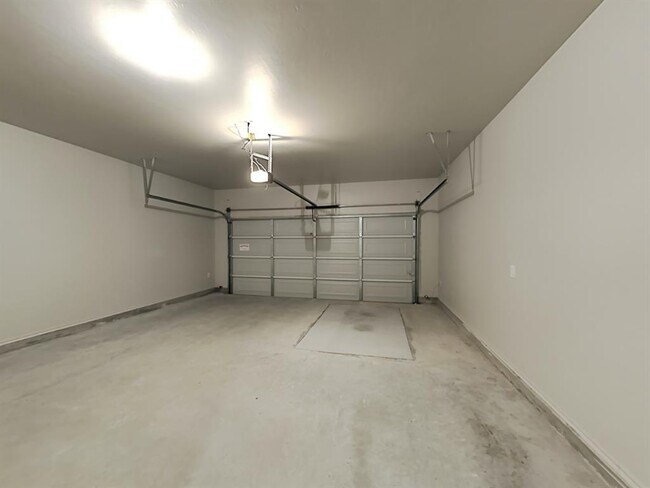 Building Photo - 7001 Elk Canyon Rd
