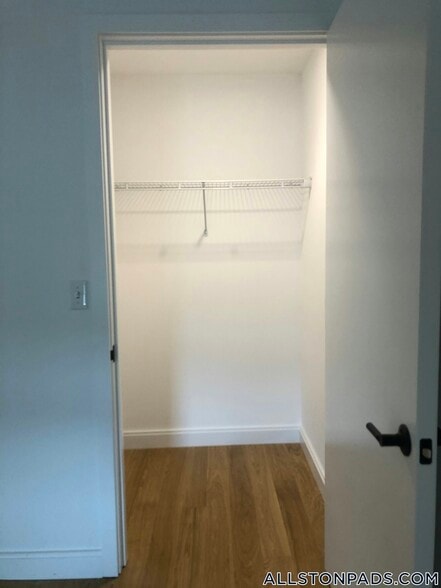 Building Photo - 83 Gardner St