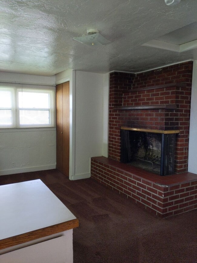 Building Photo - earj06