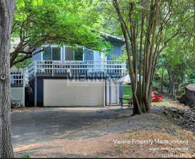Primary Photo - 151 Brewery Ln