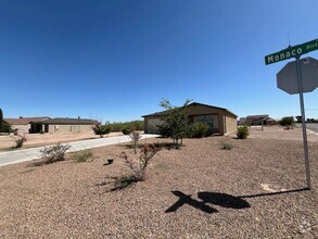 Building Photo - Newer Build 4 Bed/2 Bath In Arizona City