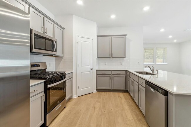Building Photo - 475 Brooks Ranch Dr