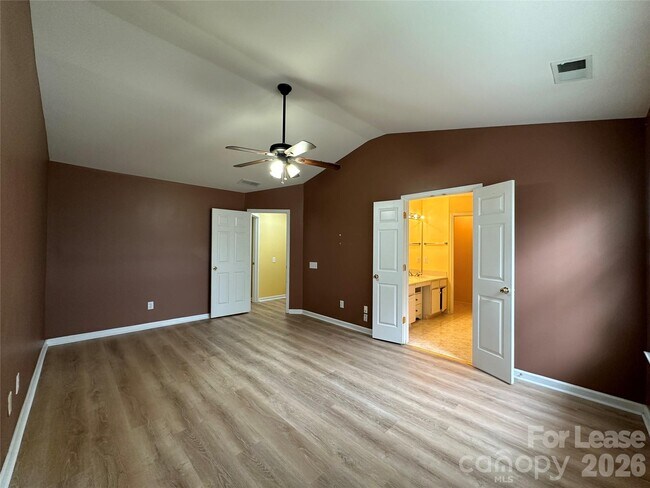 Building Photo - 6954 Beverly Springs Dr