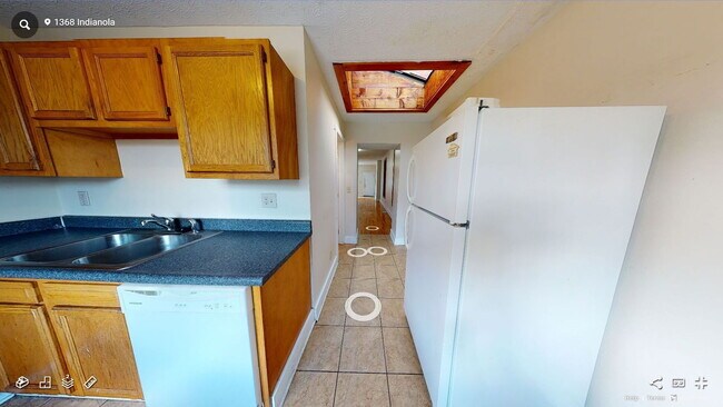 Building Photo - 1368 Indianola Ave