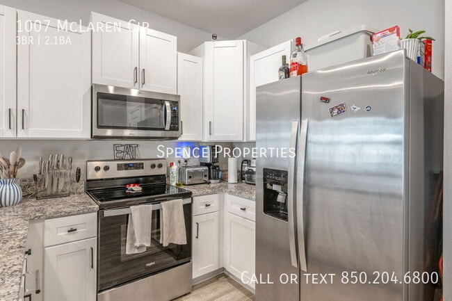 Building Photo - 1007 McLaren Cir