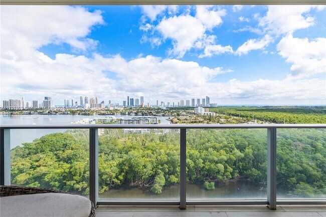 Building Photo - 16385 Biscayne Blvd