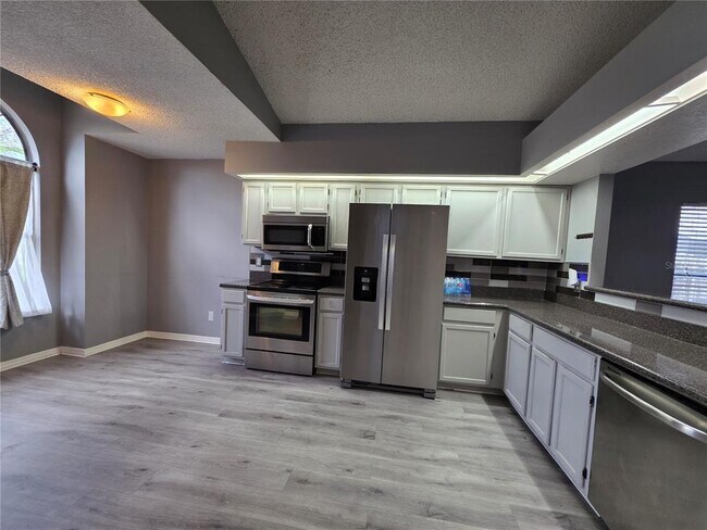 Building Photo - 2371 Piedmont Lakes Blvd