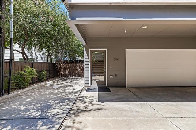 Building Photo - 5734 Oram St