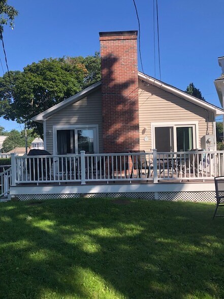 Primary Photo - 67 Raymond St