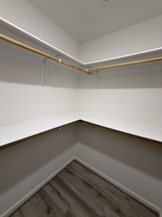 Building Photo - 990 Ebb Tide Dr