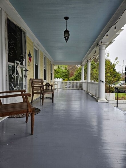 Building Photo - 2770 Academy St