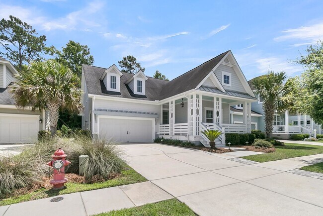 Building Photo - Newly Refreshed Single Story Home in Carol...