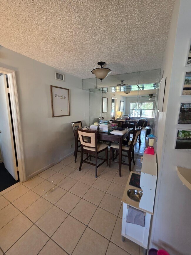 Building Photo - 4709 Lucerne Lakes Blvd E