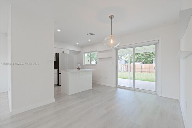 Building Photo - 10501 SW 54th St