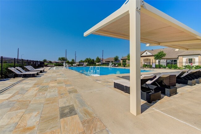 Building Photo - 5512 Canyon Bluff Ln