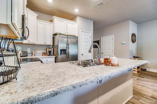Building Photo - 6077 Royal Port Ct