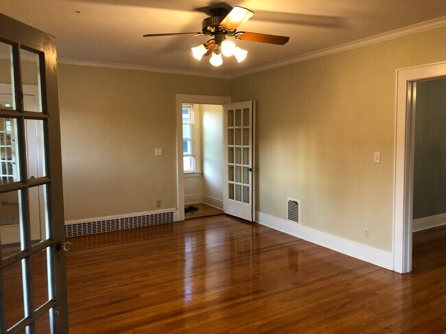 Building Photo - 1125 Lancaster Ave