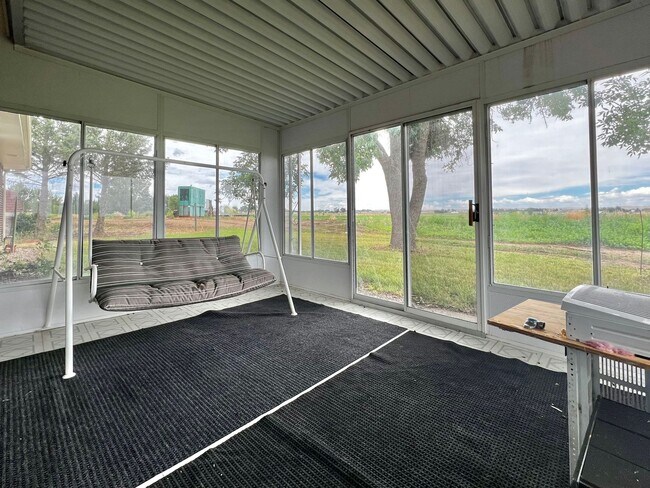 Building Photo - Peaceful Country Living | Mountain Views + Spacious 2 Bed Retreat