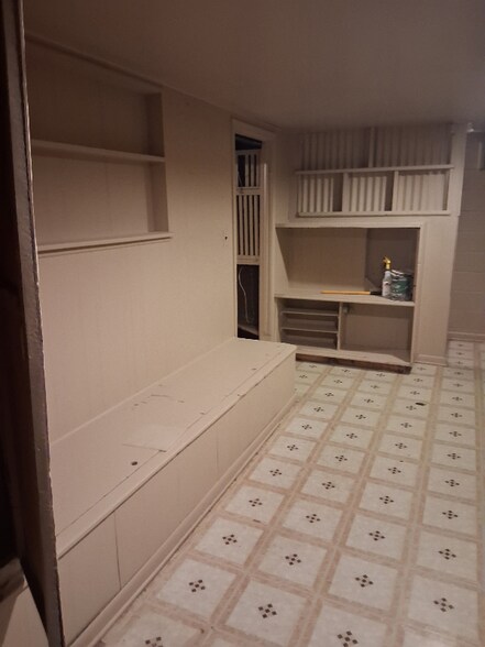 Building Photo - 16624 Tracey St