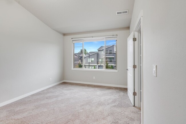 Building Photo - Beautiful 3 Bed, 2.5 Bath Rental Home in H...