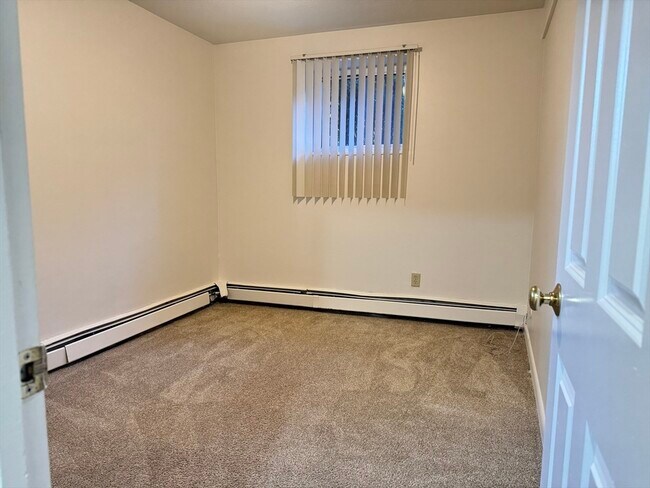 Building Photo - 49 Sumner St