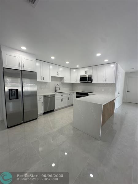 Building Photo - 4101 SW 48th Ct