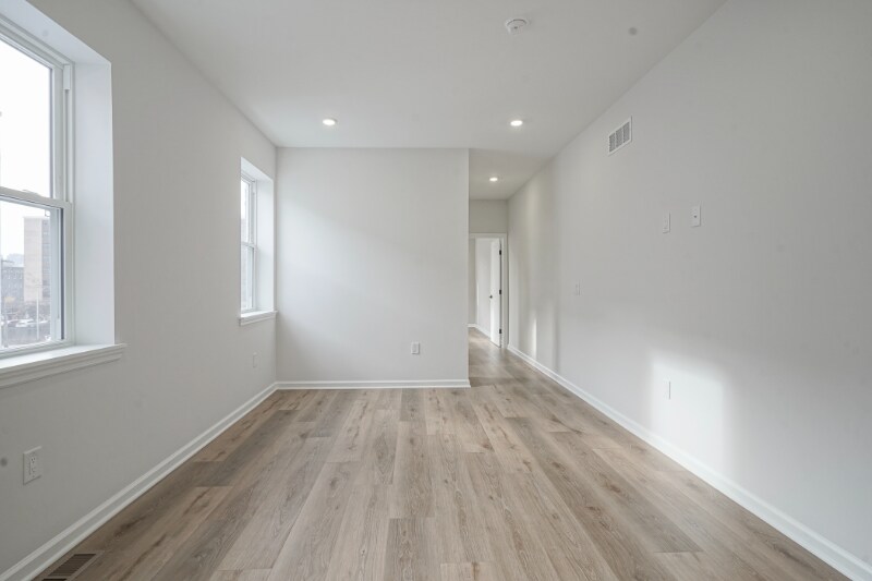 Building Photo - 952 N Marshall St