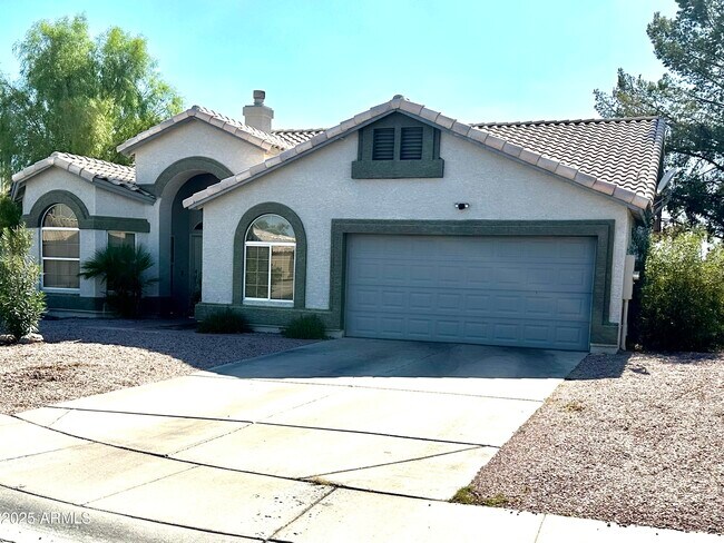 Primary Photo - 1755 W Aspen Ave