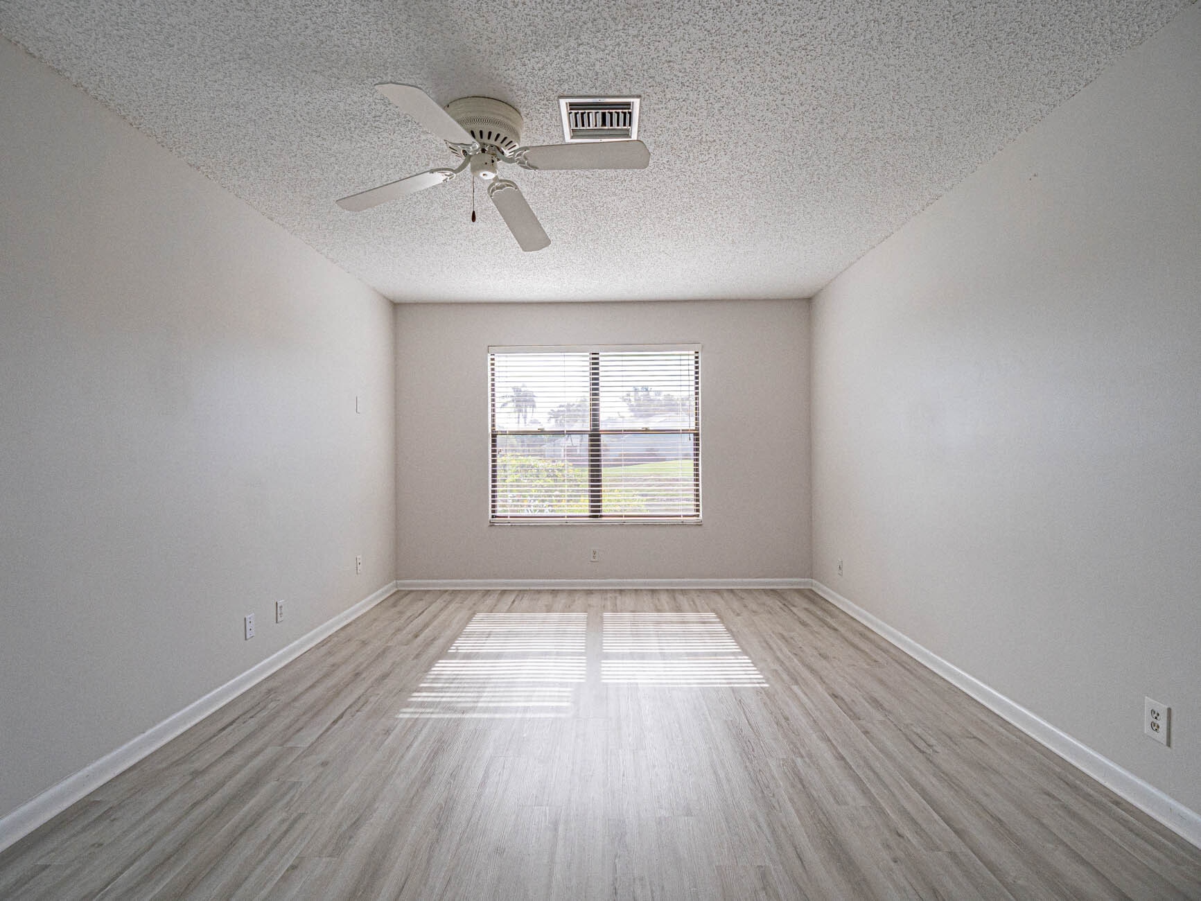 Building Photo - 13312 Touchstone Plz