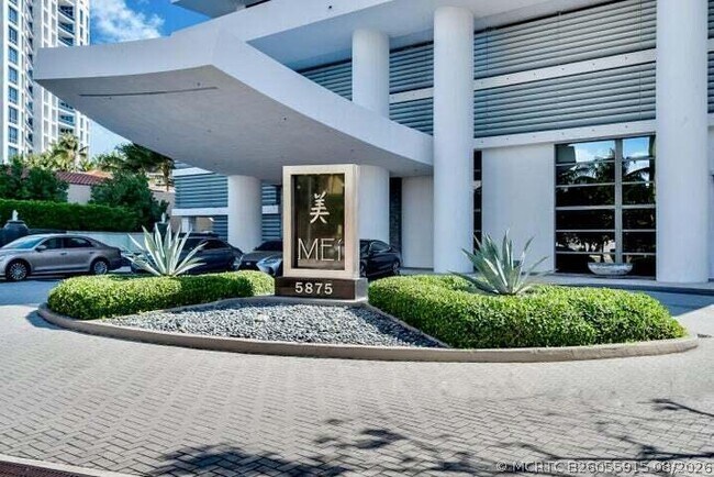 Building Photo - 5875 Collins Ave